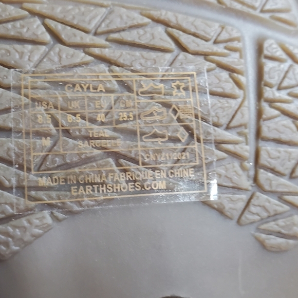 NWOT Earth Origins Perforated Leather Heeled Sandals Cayla Teal Size 8.5 - Picture 5 of 6